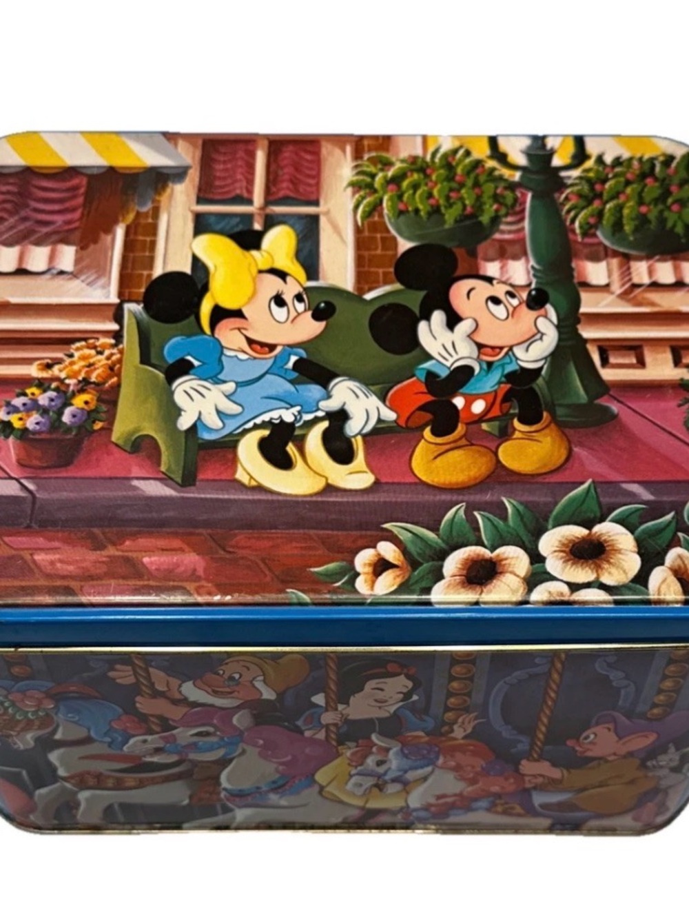 Vintage 80’s Walt Disney World Hudson-Scott & Sons Ltd Salt Water Taffy Tin